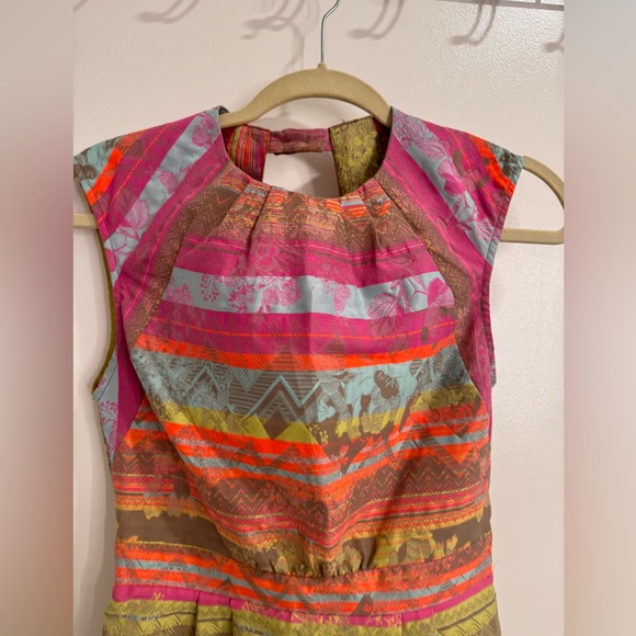 Dress by Cynthia Vincent - Picture 6 of 8